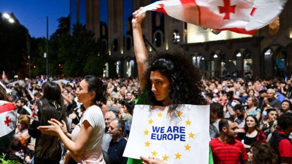 &laquo;Историческое&raquo; решение Конституционного суда Грузии об импичменте президента: Саломе Зурабишвили нарушила Конституцию