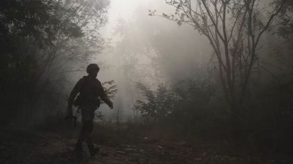 Российская армия ведет массированный штурм Авдеевки. Что там происходит и почему это важно