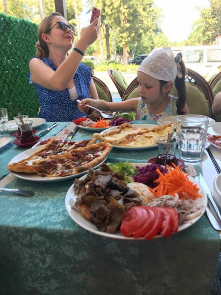 «Меня не хотели регистрировать на рейс без осмотра врача»: противоречивый отзыв о Кемере