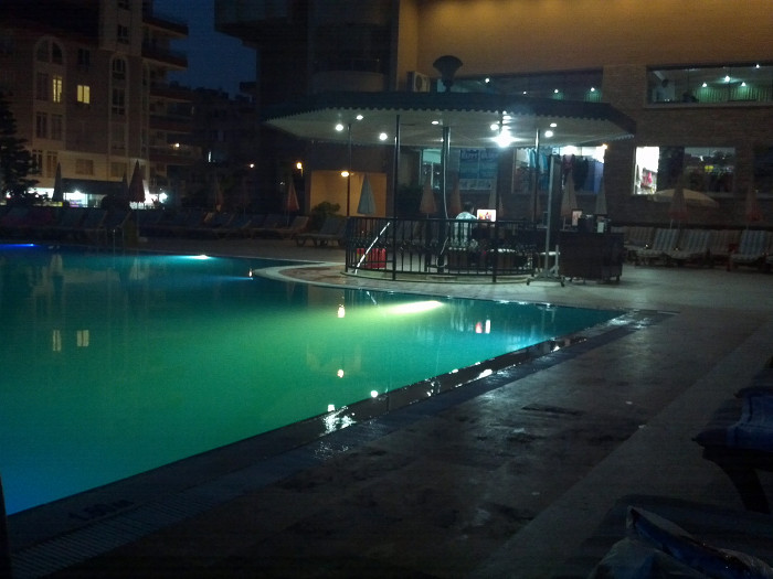 Потерянные сумки, «съедающие глазами» турки и половая инфекция: разгромный отзыв об Аланье