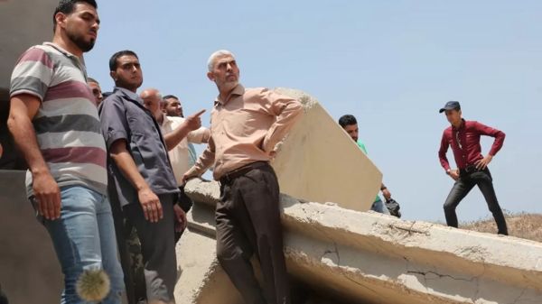 «Жесток, хитер и проницателен». Кто такой Яхья Синвар, лидер ХАМАС в Газе?