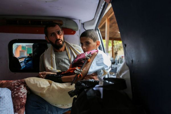 «Арена смерти и отчаяния». Что происходит в больницах Газы через месяц после начала войны