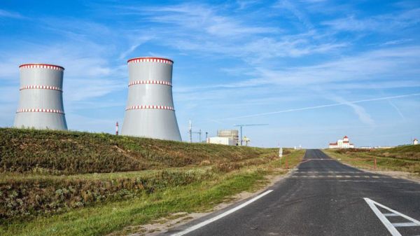 Вернувшуюся из Польши активистку приговорили к 10 годам колонии; швей задержали за красно-белые ленты. Главное в Беларуси за неделю