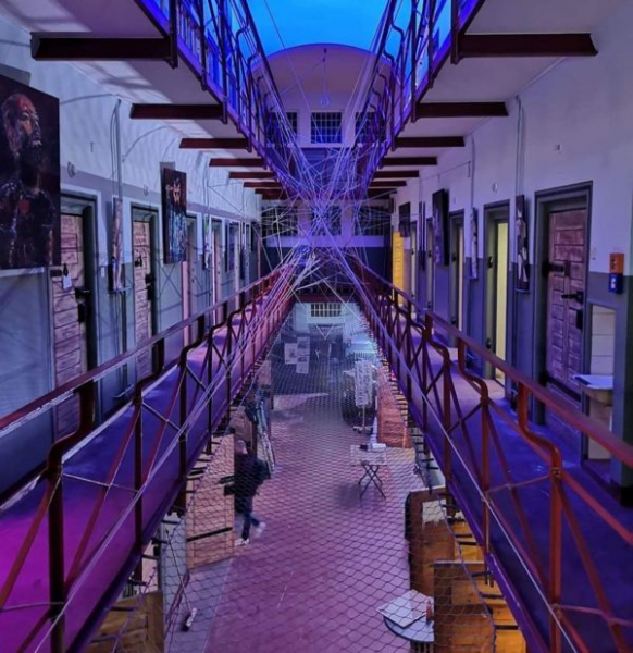 Верховный суд РФ запретил «движение ЛГБТ». Что ждет квир-людей в России?