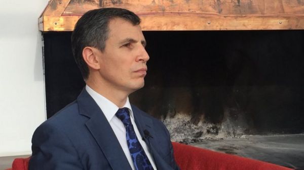 Президент Азербайджана Алиев внезапно объявил внеочередные выборы. Зачем?