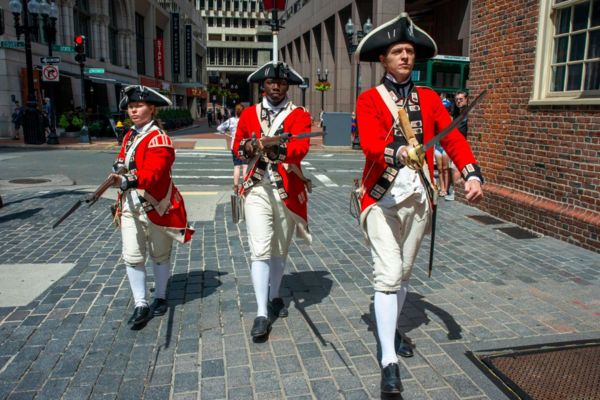 250 лет Бостонскому чаепитию. Что это было: борьба с деспотией или за свой карман?