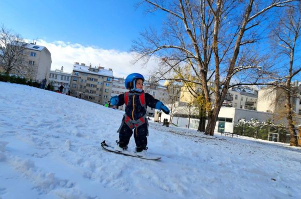 В Европе преодолевают последствия невиданного снегопада, в Британии похолодало до -12°С