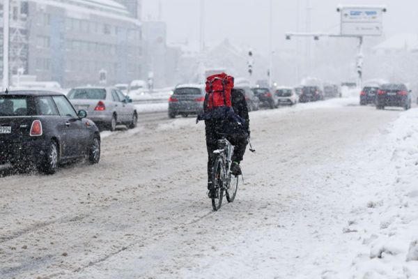 В Европе преодолевают последствия невиданного снегопада, в Британии похолодало до -12°С