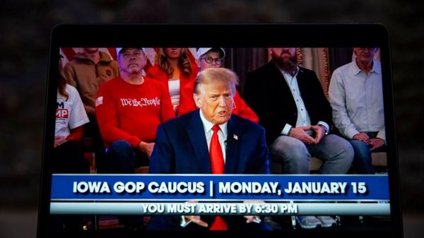 Айова первой среди американских штатов выбирает кандидата в президенты. У республиканцев лидирует Дональд Трамп