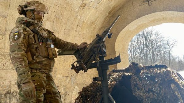 Война на Днепре: от дронов негде спрятаться ни россиянам, ни украинцам