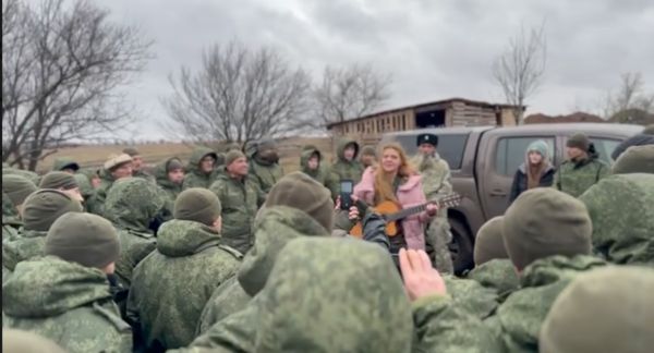 «Всё, как у контрактников, но помилования уже нет». Что ждет заключенных, которые сейчас едут воевать в Украину