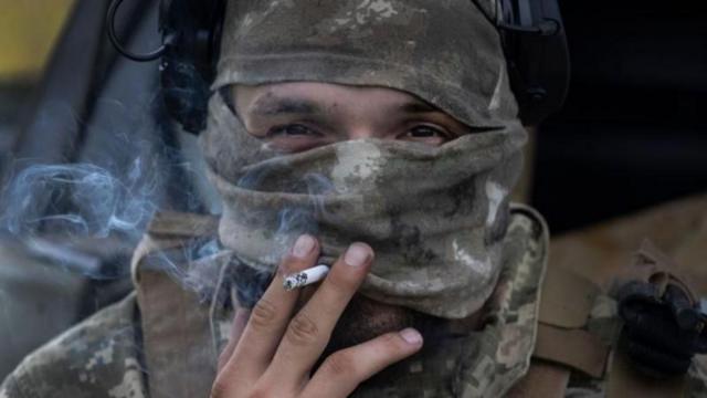 В украинскую армию можно попасть не только по призыву, но и по объявлению. И желающих много