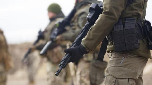 В украинскую армию можно попасть не только по призыву, но и по объявлению. И желающих много