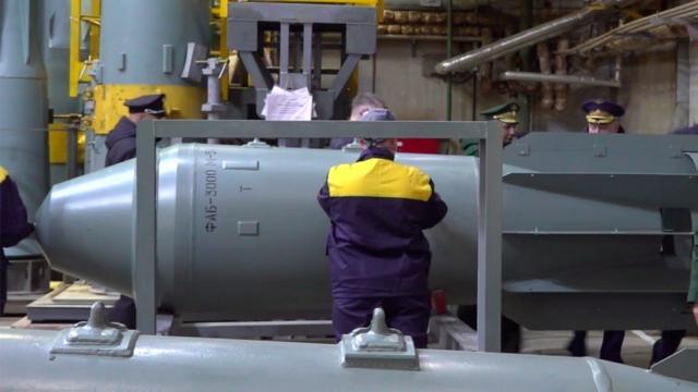 ФАБ-3000 и другие: Россия начала чаще применять «царь-бомбы» — насколько они опасны и что могут изменить на фронте
