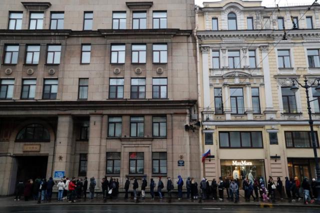 Итоги выборов-2024: Путин побеждает с рекордными результатом и явкой — как и хотел Кремль. Главное