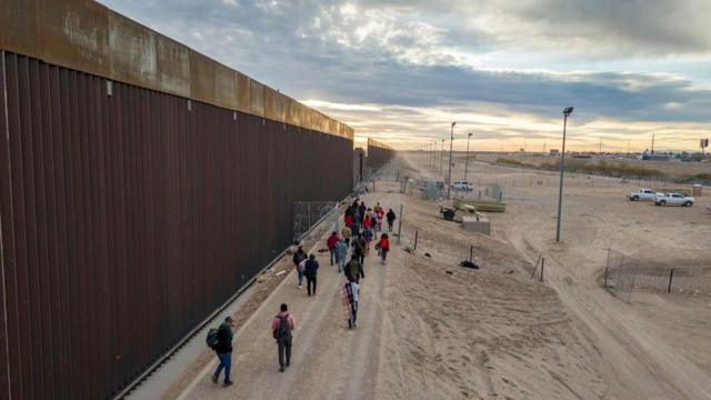 Верховный суд США разрешил штату Техас арестовывать и сажать мигрантов