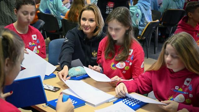 «Мы можем говорить о 31 тысяче депортированных детей». Интервью с американцем, расследующим вывоз детей из Украины в Россию