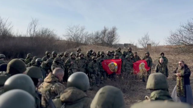 Расследование Би-би-си: сколько может выжить на фронте в Украине российский заключенный?