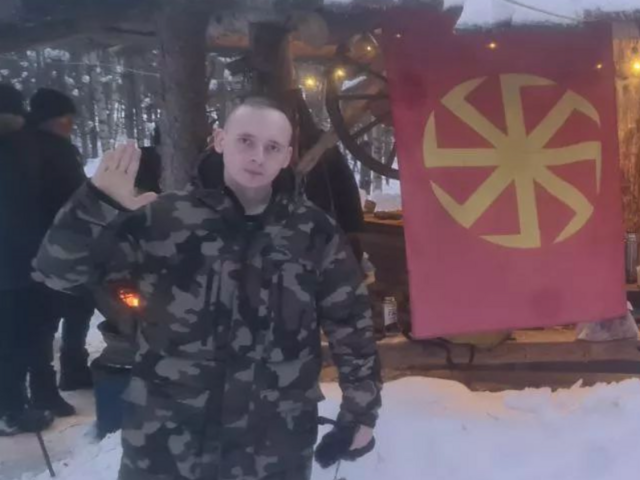 Силовики пришли за продавцом шевронов для силовиков. Как волонтер и сотрудник парка «Патриот» стал обвиняемым в госизмене