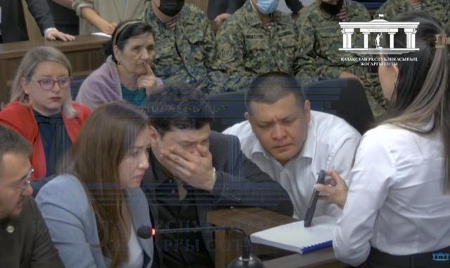 Звонил гадалке и переписывался со знакомой. Что делал экс-министр экономики Казахстана Бишимбаев, пока его супруга умирала в ресторане