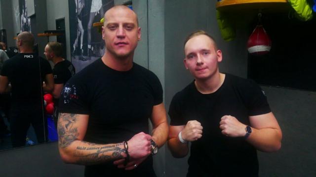 Силовики пришли за продавцом шевронов для силовиков. Как волонтер и сотрудник парка «Патриот» стал обвиняемым в госизмене