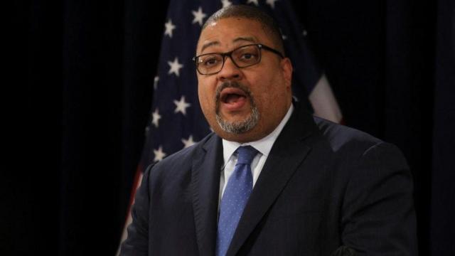 Суд над Трампом по обвинению в выплатах порноактрисе Сторми Дэниелс: кто есть кто в уголовном деле экс-президента США?