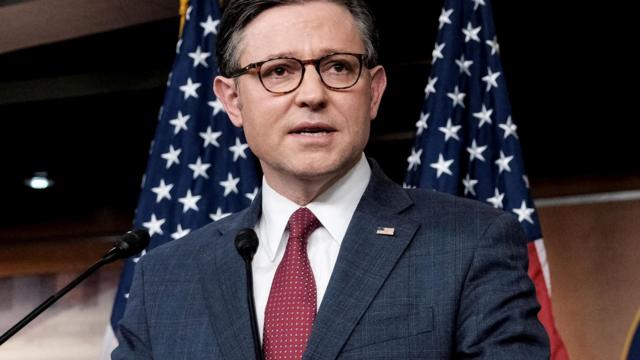 Палата представителей США уверенно одобрила выделение $61 млрд на поддержку Украины, в том числе военную