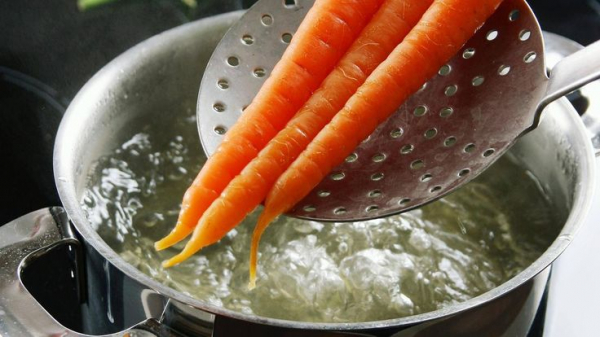 Лайфхаки, которые помогут правильно высушить и заморозить овощи и фрукты на зиму