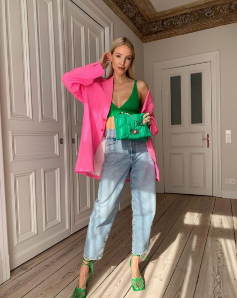 Зеленый и розовый: как сочетать модные цвета в образе