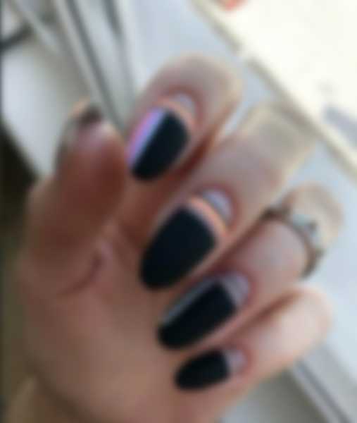Черный маникюр 2023 года и модные тенденции с фото
