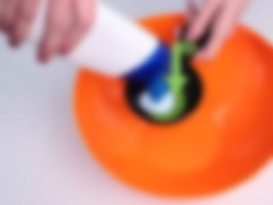 Как сделать слайм из шампуня? Как сделать слайм из шампуня?