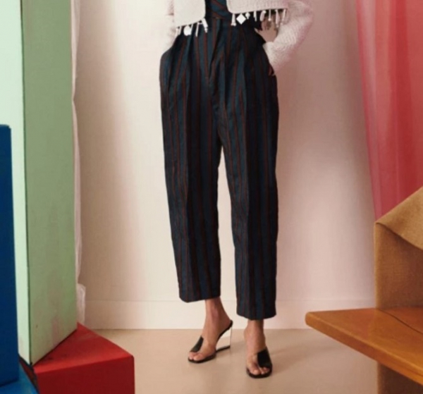 Модные прозрачные босоножки на лето: стильные модели Модные прозрачные босоножки на лето: стильные модели