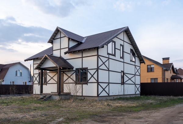 Что такое коттедж: плюсы и минусы, отличия от дома и дачи