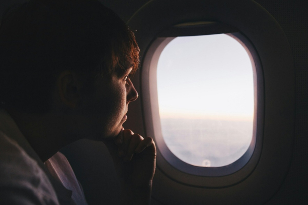 Что произойдет с телом, если выпить алкоголь в самолете: вы больше не захотите притрагиваться к спиртному Что произойдет с телом, если выпить алкоголь в самолете: вы больше не захотите притрагиваться к спиртному