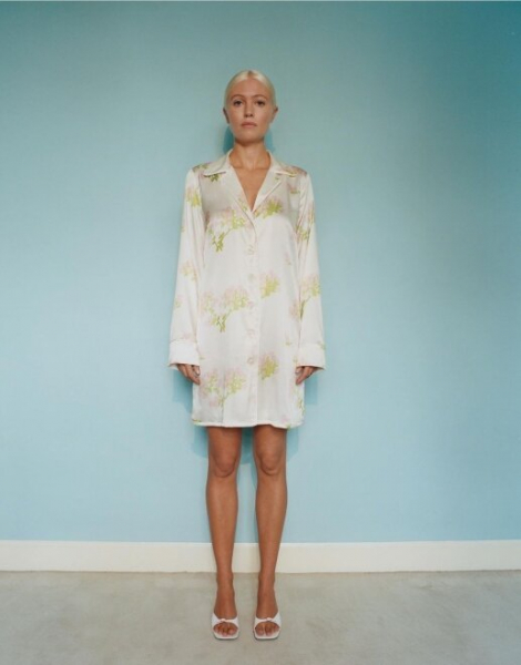 Если вы сомневаетесь, что платье вам к лицу, значит вы выбрали не свой фасон.