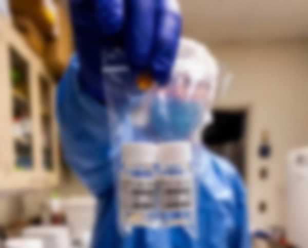 Болит голова после прививки от коронавируса Болит голова после прививки от коронавируса