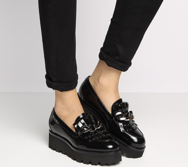 Есть планы приобрести модные и удобные туфли, обратите внимание на лоферы Есть планы приобрести модные и удобные туфли, обратите внимание на лоферы