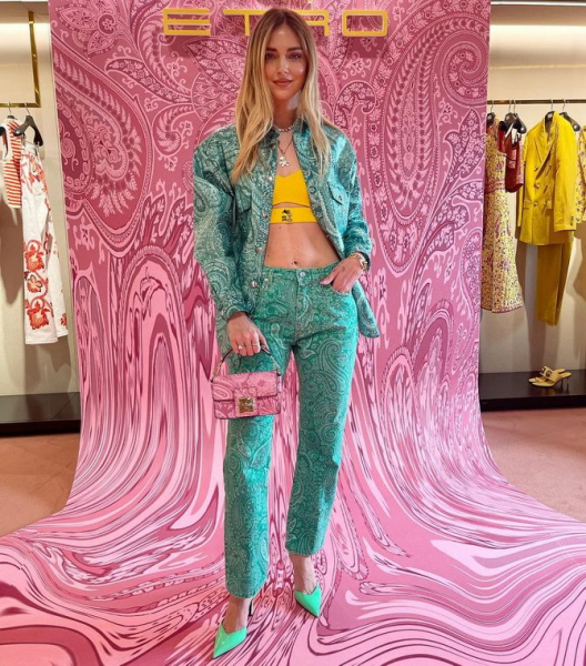 Зеленый и розовый: как сочетать модные цвета в образе