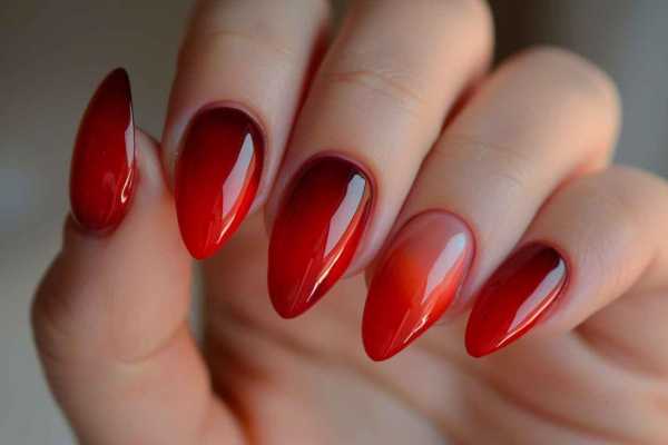 Красный маникюр 2024: модные тенденции и стильные идеи Красный маникюр 2024: модные тенденции и стильные идеи