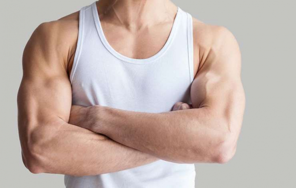 Топ вещей, которые мужчинам нельзя носить летом, даже в жару Топ вещей, которые мужчинам нельзя носить летом, даже в жару