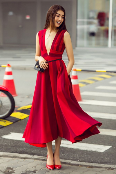 С чем носить красную обувь: стильные образы