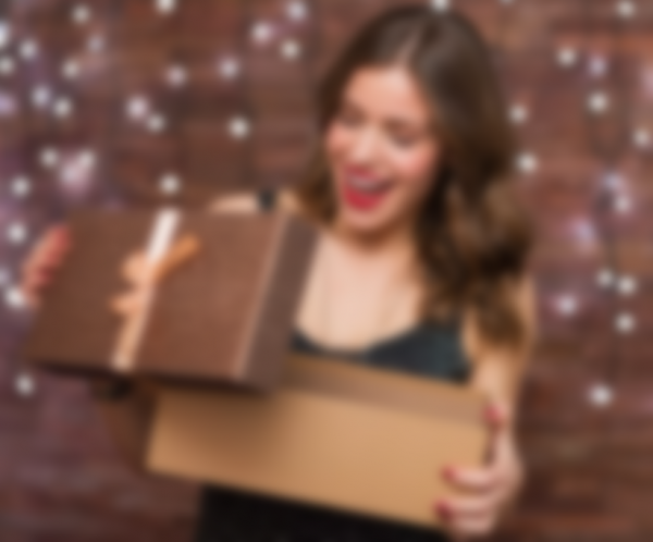 Шуточные поздравления на день рождения с вручением подарков Шуточные поздравления на день рождения с вручением подарков