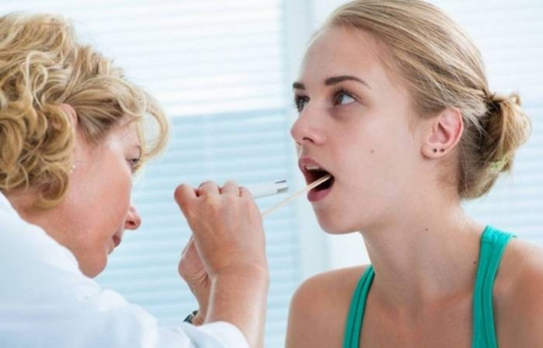 Как избавиться от боли в горле: 10 простых и действенных домашних средств Как избавиться от боли в горле: 10 простых и действенных домашних средств