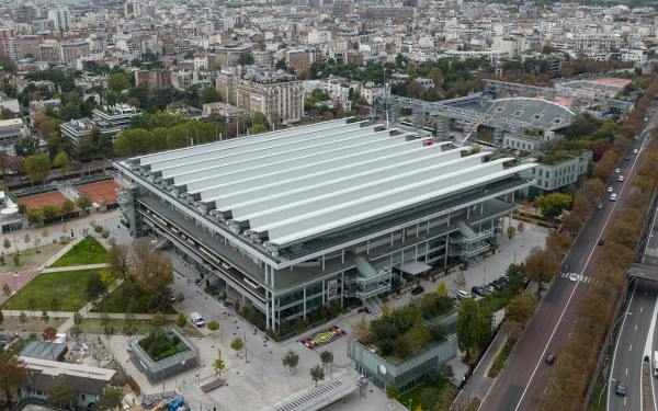 Водный центр, скалодром и стадион: что построили в Париже к Олимпиаде Водный центр, скалодром и стадион: что построили в Париже к Олимпиаде