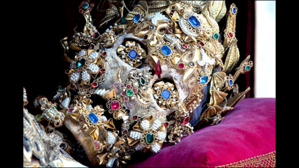 Цирконий и фианит: что дороже, что лучше и чем отличаются Цирконий и фианит: что дороже, что лучше и чем отличаются