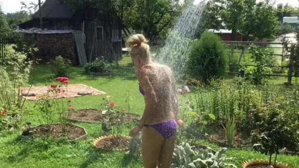 А вы умеете правильно загорать на даче? А вы умеете правильно загорать на даче?