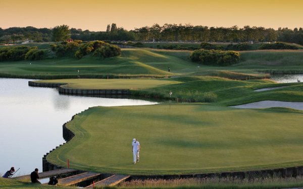 Водный центр, скалодром и стадион: что построили в Париже к Олимпиаде Водный центр, скалодром и стадион: что построили в Париже к Олимпиаде