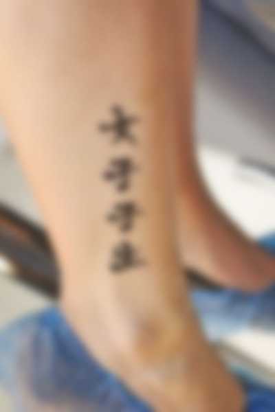 Красивые татуировки на щиколотке для девушки – эскизы с фото Красивые татуировки на щиколотке для девушки – эскизы с фото