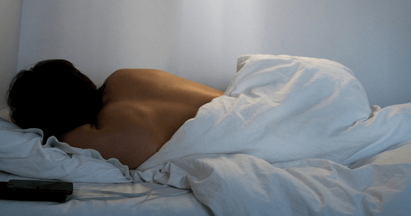 Непростая задача: лайфхаки, которые помогут вам уснуть и выспаться в жару Непростая задача: лайфхаки, которые помогут вам уснуть и выспаться в жару