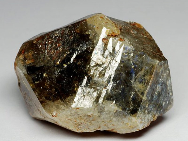 Цирконий и фианит: что дороже, что лучше и чем отличаются Цирконий и фианит: что дороже, что лучше и чем отличаются